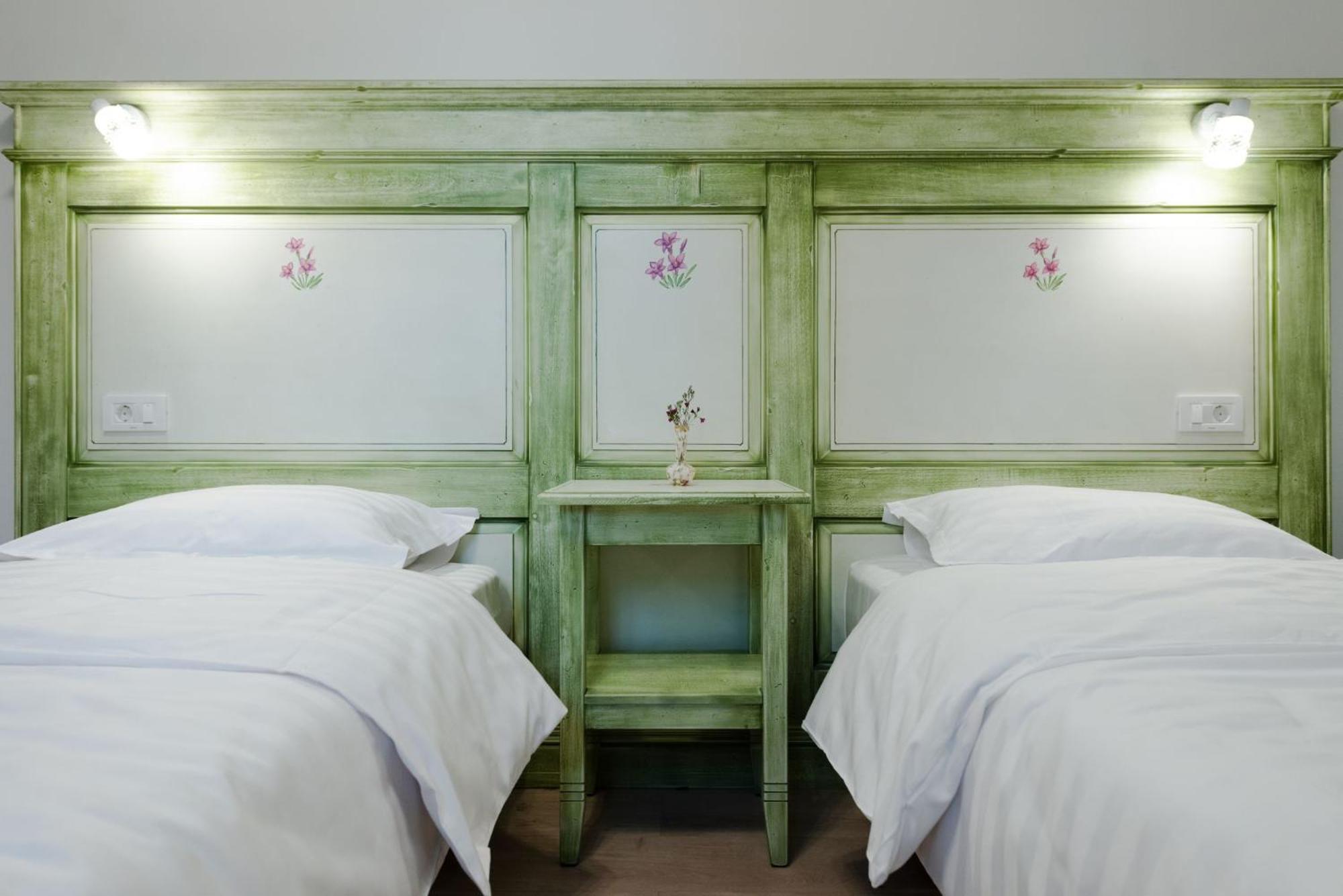 Poiana Mucenicului Hotel Arefu Buitenkant foto